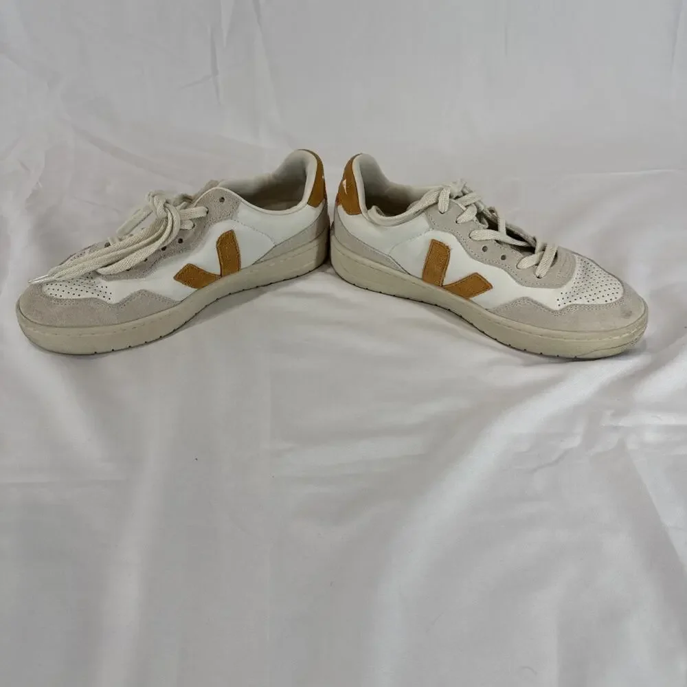Veja V-10 Women's Sneakers Beige Suede Leather Upper Size: 8‎